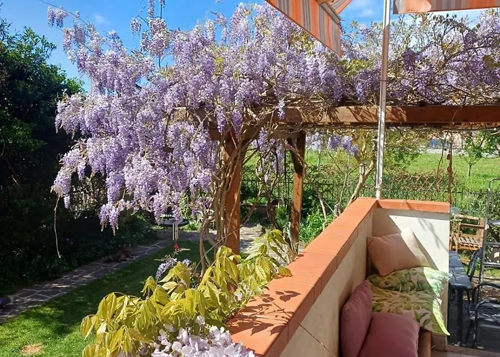 Casa Dei Glicini Πανσιόν Follonica
